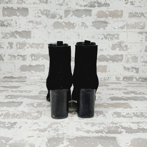 Marc Fisher OSHAY Black Suede Pointed Toe Block Heel Ankle Boots V422 - Picture 4 of 9